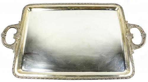 BANDEJA DE SERVICIO EN PLATA