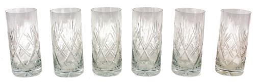CONJUNTO DE CINCO VASOS EN EN CRISTAL TALLADO