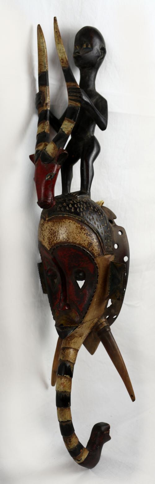MASCARA AFRICANA