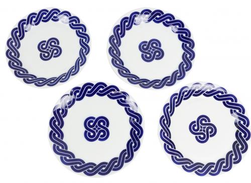 CUATRO PLATOS EN PORCELANA DE SADARGADELOS