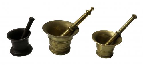TRES MORTEROS EN BRONCE Y HIERRO