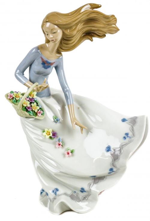 FIGURA EN PORCELANA "LLADRÓ"