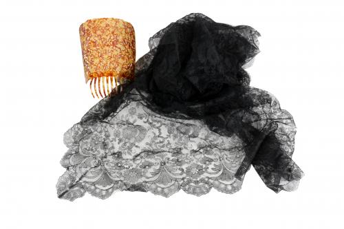 MANTILLA Y PEINETA DEL SEGUNDO TERCIO DEL S.XX