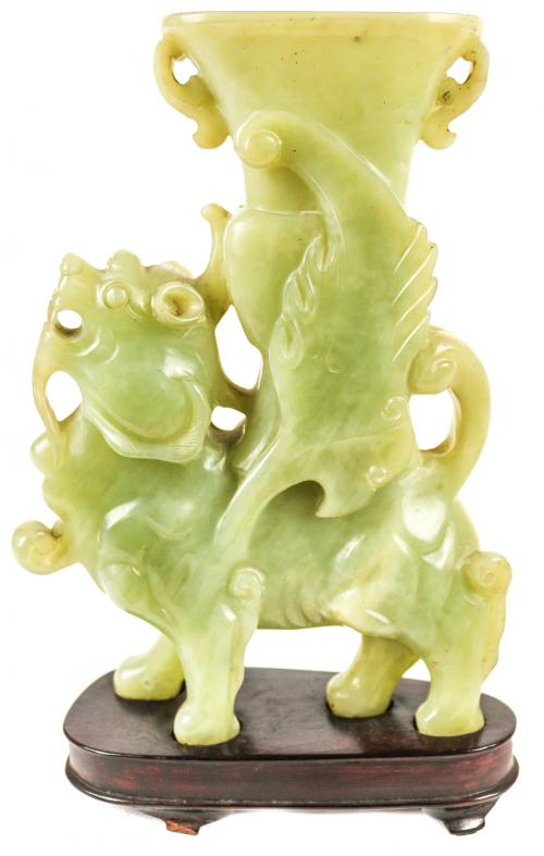 FIGURA ORIENTAL DE JADE NEFRITA