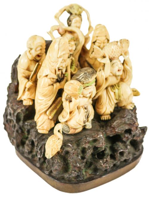 GRUPO  ORIENTAL EN MARFIL 