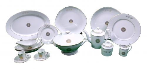 VAJILLA EN PORCELANA DE LIMOGES PARA 12 SERVICIOS