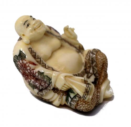 NETSUKE EN MARFIL DE MAMUT