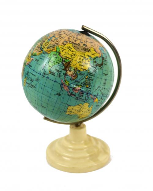 PEQUEÑO GLOBO TERRÁQUEO