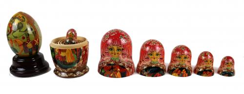 CAJA DE MUSICA Y "MATRIOSHKA"
