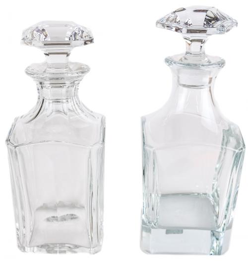 DOS BOTELLAS LICORERAS DE FINALES DEL S.XX