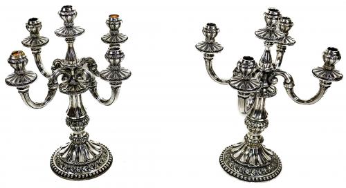 PAREJA DE CANDELABROS EN PLATA