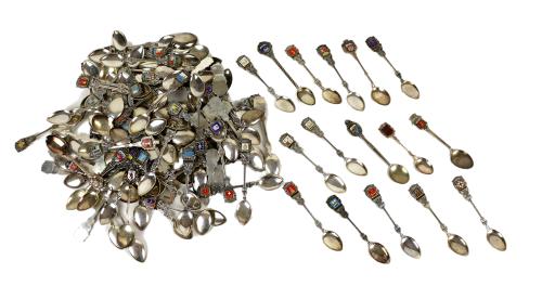 GRAN COLECCION DE CUCHARITAS EN PLATA Y METAL PLATEADO