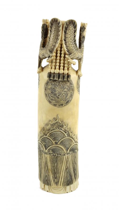 "EMPERADOR" TALLA ORIENTAL EN MARFIL