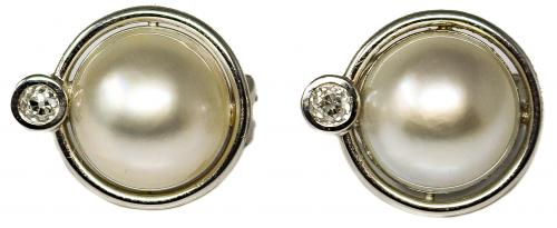 PENDIENTES CON PERLAS MABÉ Y BRILANTES