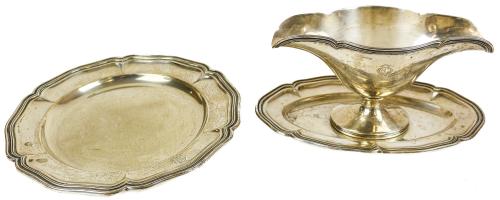 LOTE DE PLATO Y SALSERA