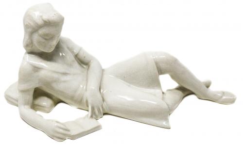 FIGURA EN PORCELANA BLANCA  DE LOS AÑOS 40