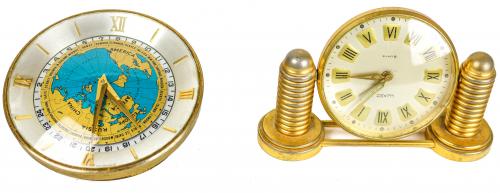 DOS PEQUEÑOS RELOJES DE SOBREMESA