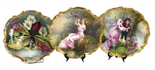 TRES PLATOS EN PORCELANA DE LIMOGES