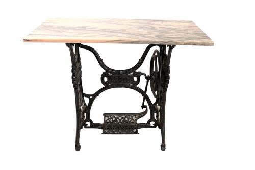 MESA AUXILIAR DE JARDÍN