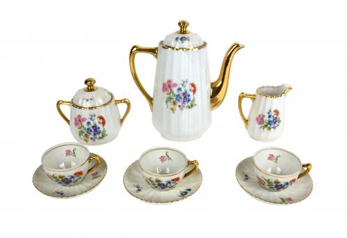 JUEGO DE CAFÉ DE PORCELANA