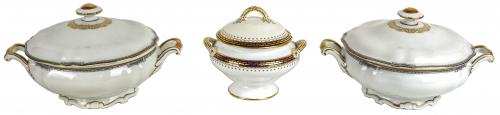 LOTE DE TRES SOPERAS DE PORCELANA
