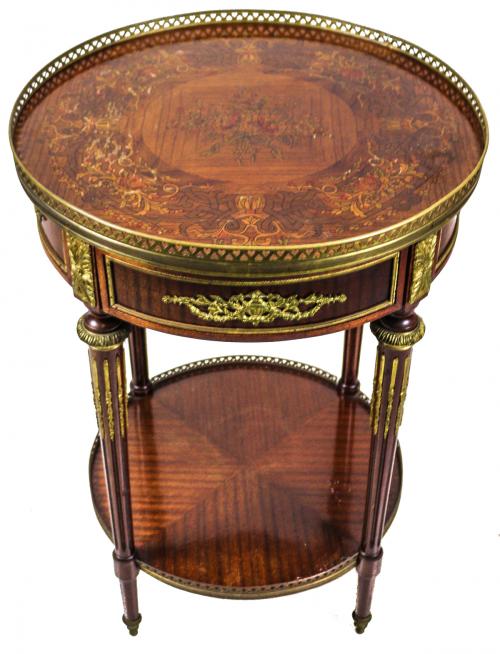 MESA VELADOR DE ESTILO FRANCÉS