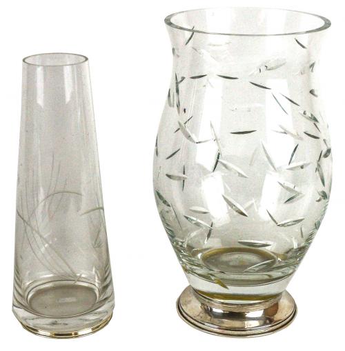 DOS JARRONES EN CRISTAL Y PLATA