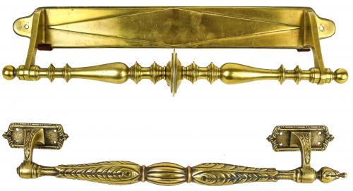 DOS TIRADORES DE PUERTA EN BRONCE