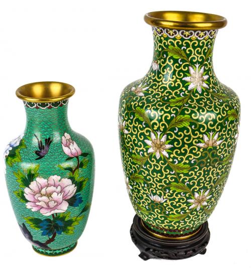 DOS JARRONES DE ESMALTE ORIENTALES DEL ULTIMO TERCIO S.XX
