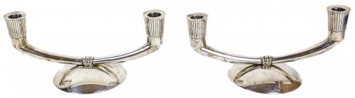 PAREJA DE CANDELABROS EN PLATA