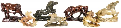 COLECCIÓN DE SIETE CABALLOS EN PIEDRAS DURAS