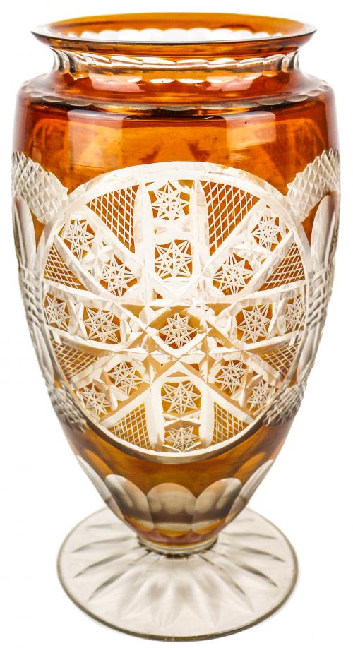 JARRÓN DE CRISTAL TALLADO
