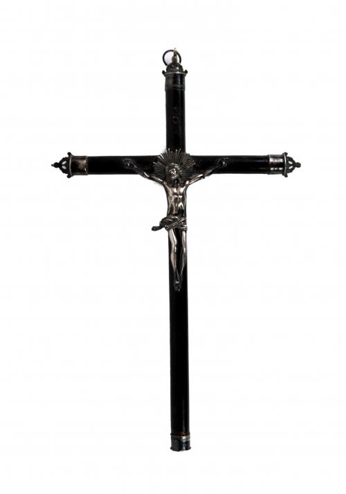 CRUCIFIJO DE PLATA DEL SIGLO XIX