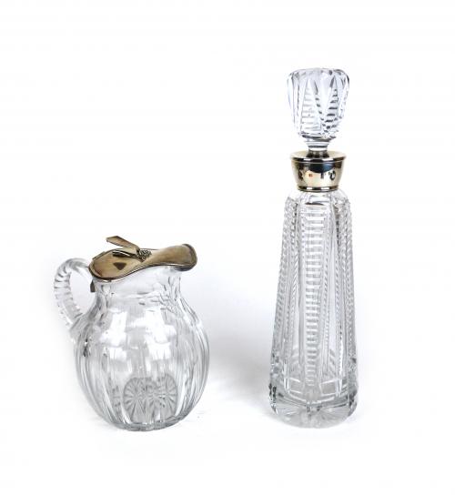 BOTELLA Y JARRRA EN CRISTAL TALLADO Y PLATA