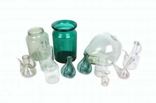 GRAN LOTE EN VIDRIO SOPLADO DE FLES. DEL S.XIX-PPS. XX