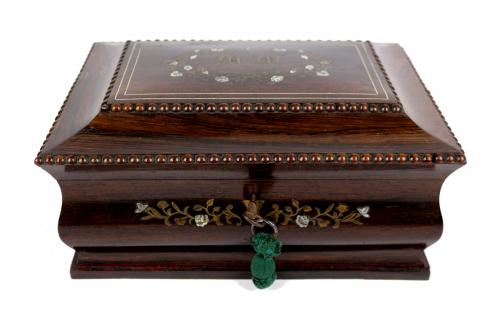 CAJA FRANCESA DE FINALES DEL S. XIX.