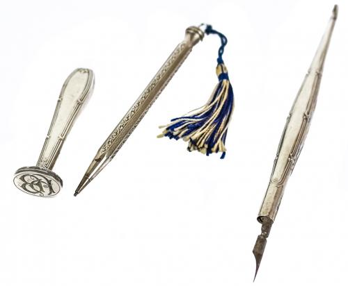 PLUMA, SELLO Y PORTAMINAS EN PLATA