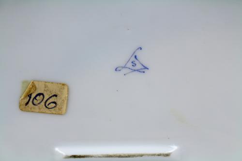 CAJA EN PORCELANA DE SÈVRES PRIMERA MITAD DEL S.XX