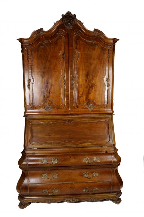 MUEBLE DE ESTILO HOLANDES