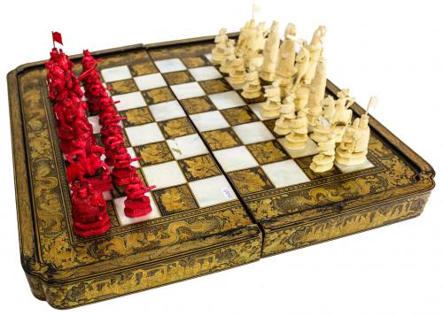 JUEGO DE AJEDREZ DE FINALES DEL S.XIX.