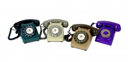 CUATRO TELEFONOS DE LOS AÑOS 70-80