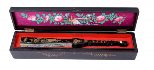 ABANICO ORIENTAL "MIL CARAS"  CON ESTUCHE ORIGINAL