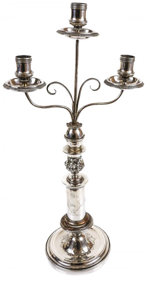 CANDELABRO DE PLATA DEL SIGLO XIX