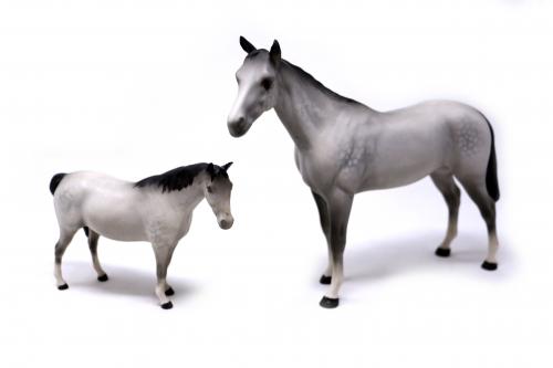 DOS CABALLOS DE PORCELANA BESWICK