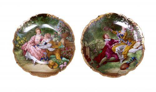 PAREJA DE PLATOS DECORATIVOS EN PORCELANA LIMOGES