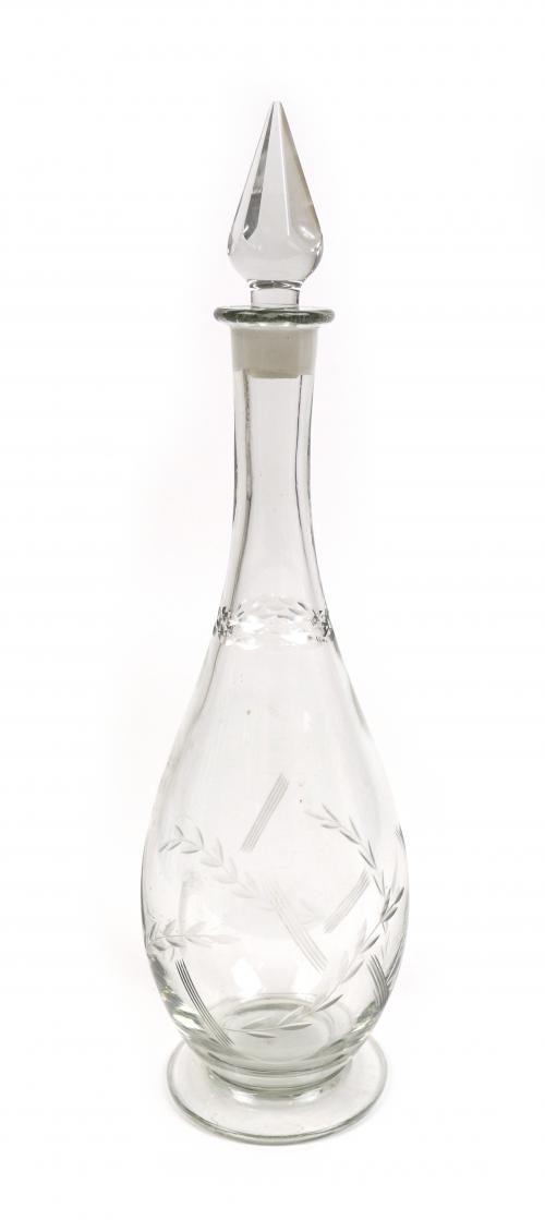 BOTELLA LICORERA EN CRISTAL TALLADO SEGUNDO CUARTO  S.XX