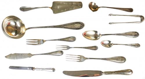 CUBERTERÍA DE PLATA PARA 12 SERVICIOS DEL PRIMER TERCIO S.XX