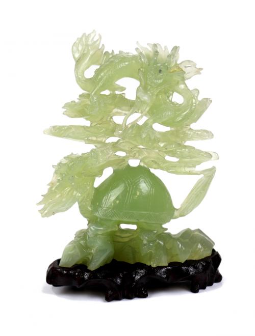 FIGURA ORIENTAL EN JADE TALLADO