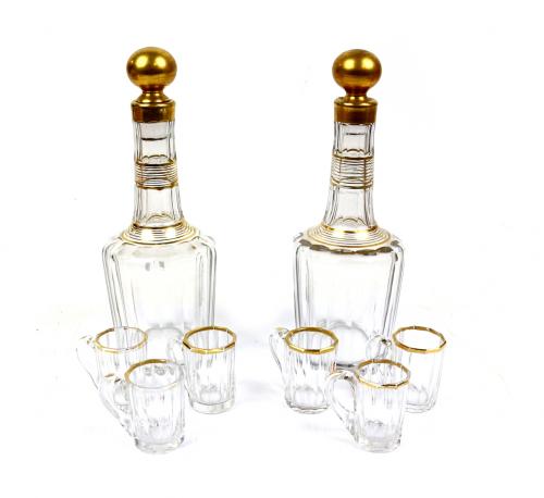 DOS BOTELLAS Y VASITOS EN CRISTAL DEL SEGUNDO TERCIO S.XX