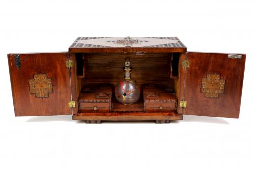 CAJA LICORERA ARQUILLA AÑOS 40